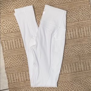 NWOT White Fast and Free Lululemon Leggings 28’’